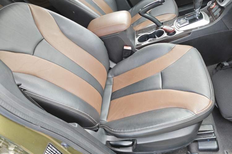 Used GAC Trumpchi GS5 Super 2015 2.0L Automatic Two-Wheel Drive Elite Edition Right Front Seat