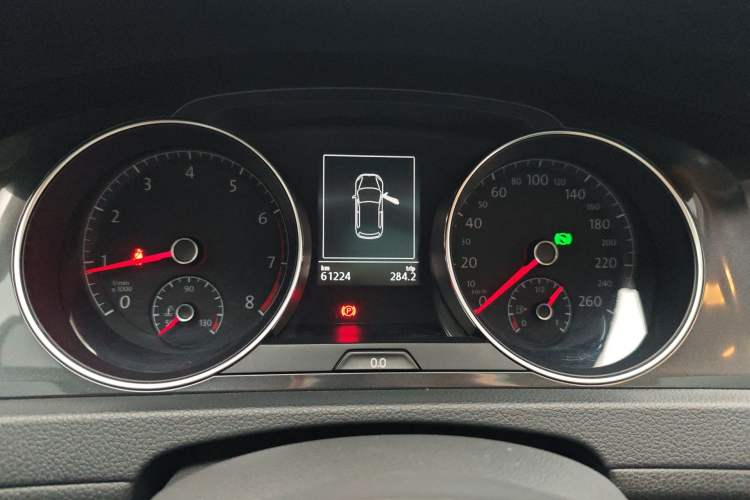 Used Volkswagen Golf 2017 1.6L Automatic Comfort Million-Vehicle Anniversary Edition
