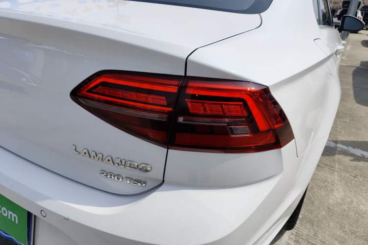 Used Volkswagen Lamando 2019 280TSI DSG Comfort Edition China VI standard Exterior 3