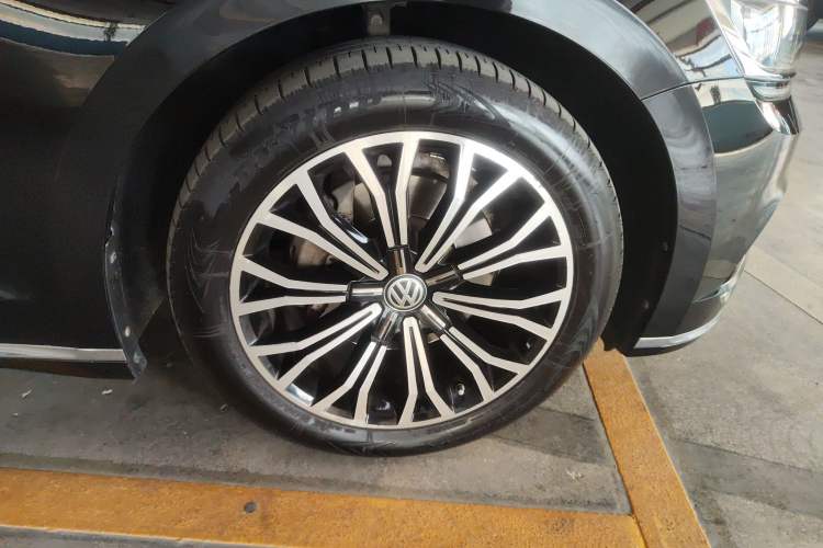 Used Volkswagen Phideon 2018 Revised Version 380TSI Two-Wheel Drive Business Edition