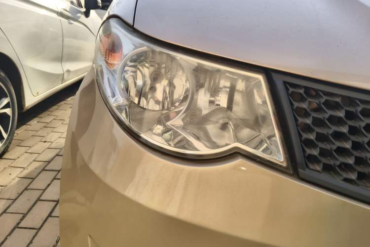 Used Wuling Hongguang 2014 1.2L Base Model China IV Right Front Headlight