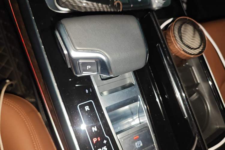 Used Audi Q7 2022 55 TFSI quattro S line Sport model
