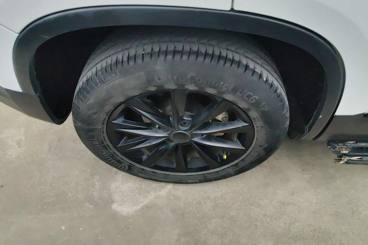 Used Volkswagen Tiguan L 2017 300TSI Automatic Two-Wheel Drive Silk Road Luxury Edition
