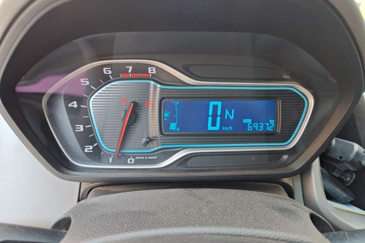 Used Chevrolet Aveo Sonic 2014 Sedan 1.4SL AT Fashion Edition