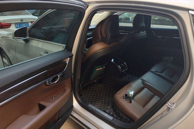 Used Volvo S90 2018 T4 Zhiyuan Edition
