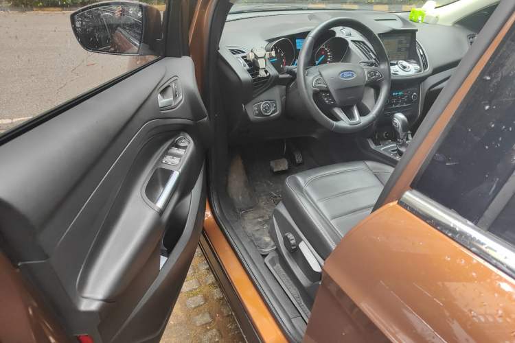 Used Ford Kuga 2018 EcoBoost 180 Two-Wheel-Drive Platinum Edition