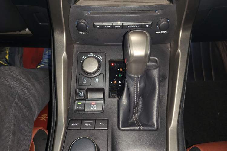 Used Lexus NX 2016 200 All-Wheel Drive FENGSHANG Version Gear Lever