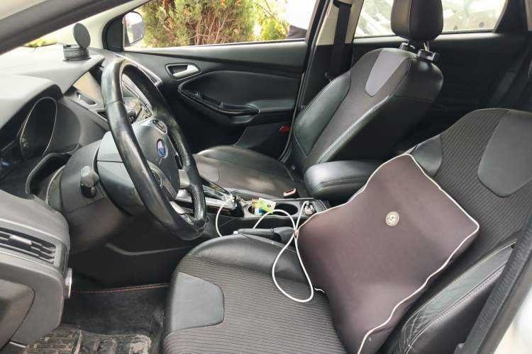 Used Ford Focus 2012 Hatchback 1.6L Automatic Fashion Edition