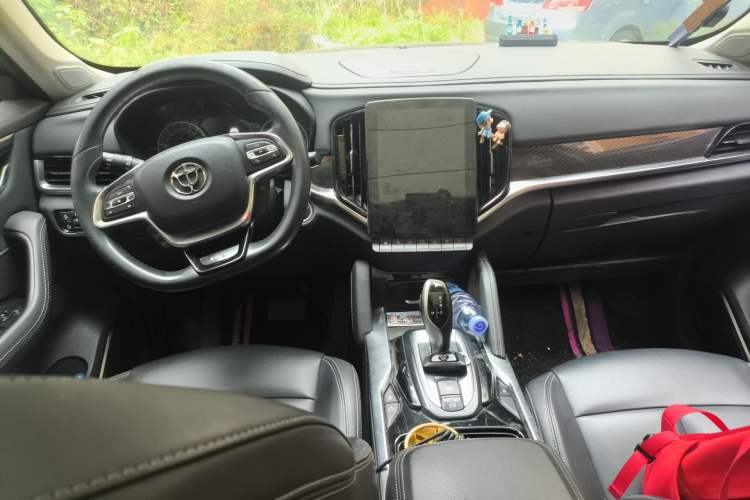 Used Brilliance V7 2018 280T DCT Luxury Model 5 Seats
