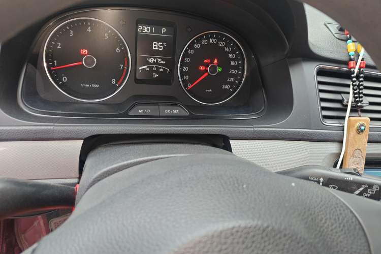 Used Volkswagen Gran Lavida 2014 1.6L Automatic Sport Edition
