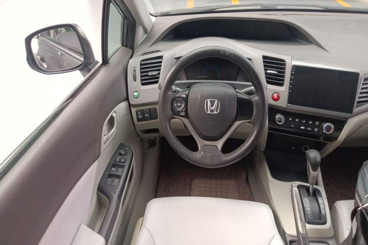 Used Honda Civic 2013 10th Anniversary 1.8L Automatic Comfort Version Steering Wheel