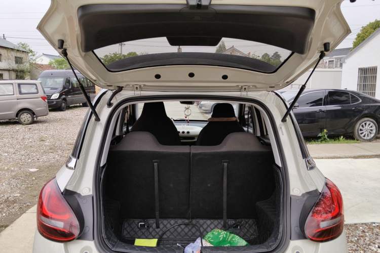 Used Wuling Bingo 2023 203km Light Edition Trunk