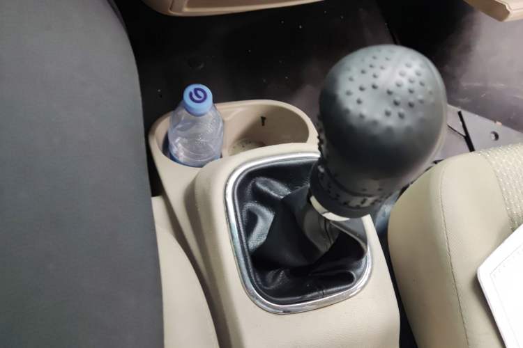 Used CHANGAN KAICHENG Ruixing M80 2014 1.5L Standard Version 4G15S Gear Lever