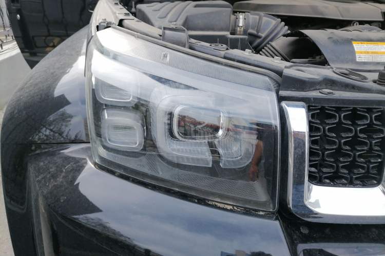 Used BAIC Off-Road BJ40 2023 2.0T Automatic Four-Wheel Drive Urban Hunter Edition Chivalrous Type Right Front Headlight