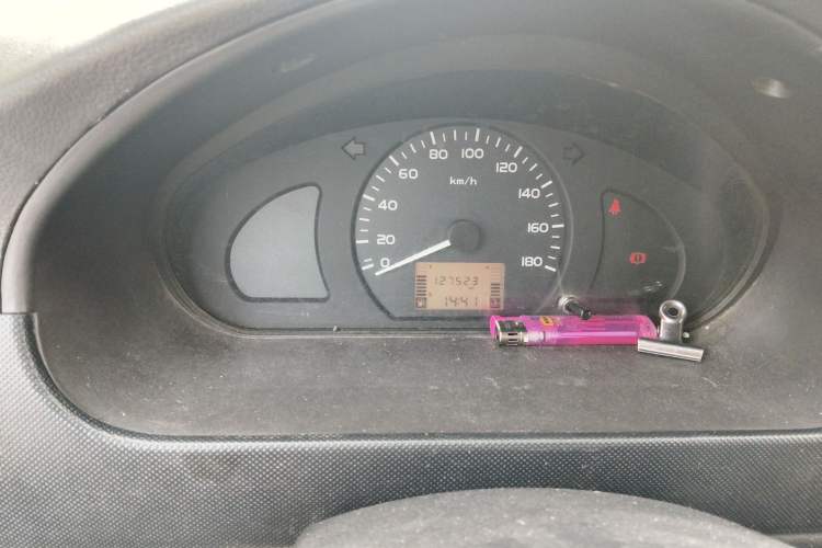 Used Wuling Rongguang 2019 1.5L Extended Basic Version Odometer Close Up