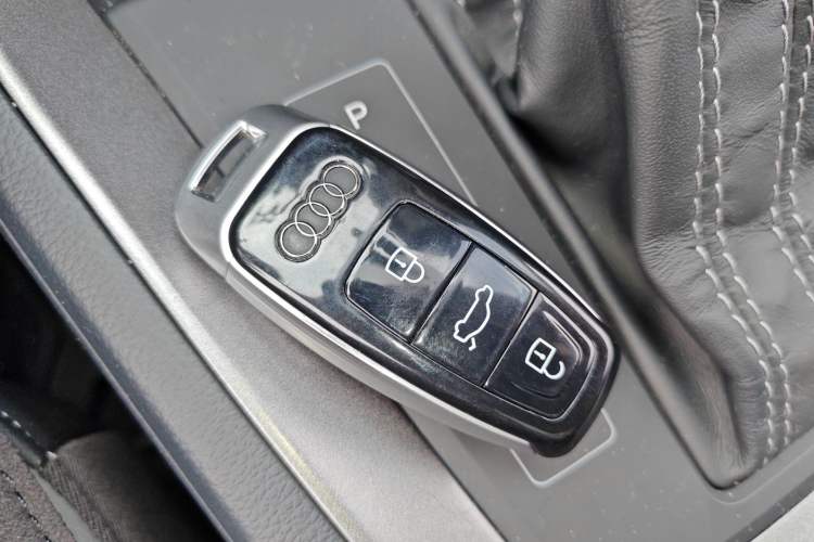 Used Audi Q3 2023 35 TFSI Fashion Dynamic Model (1.4T)
