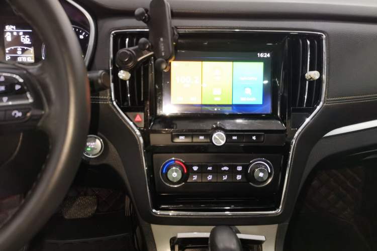 Used Roewe RX5 2018 20T Two-Wheel Drive Automatic Flagship Edition
