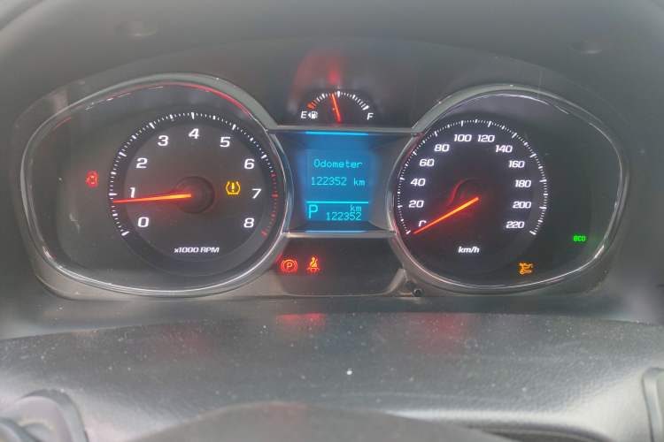 Used Chevrolet Captiva 2015 2.4L 4x4 Flagship Edition 7-Seater