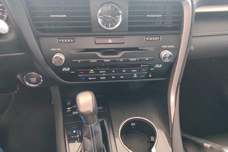 Used Lexus RX 2016 300 Two-Wheel Drive Elite Version China V Standard Audio And AC Panel