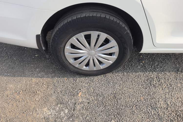 Used Volkswagen Santana 2019 1.5L Manual Fashion Edition China VI Standard Right Rear Wheel Hub