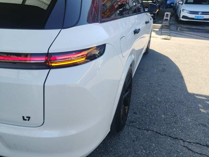 Used Li Auto L7 2023 Pro Model — 7
