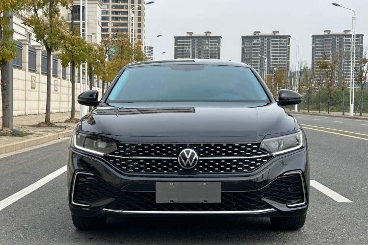 Used Volkswagen Passat 2026 Model, Outstanding 380TSI Xingkong Longteng Edition
