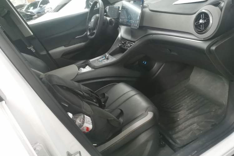 Used BYD Sealion 05 DM-i 2025 DM-i Intelligent Driving 75KM Prestige Model Right Front Seat