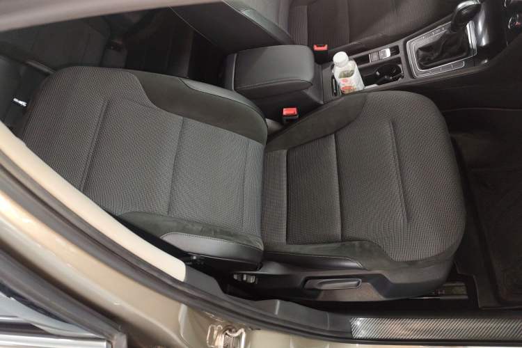 Used Volkswagen Golf 2018 230TSI Automatic Comfort Model
