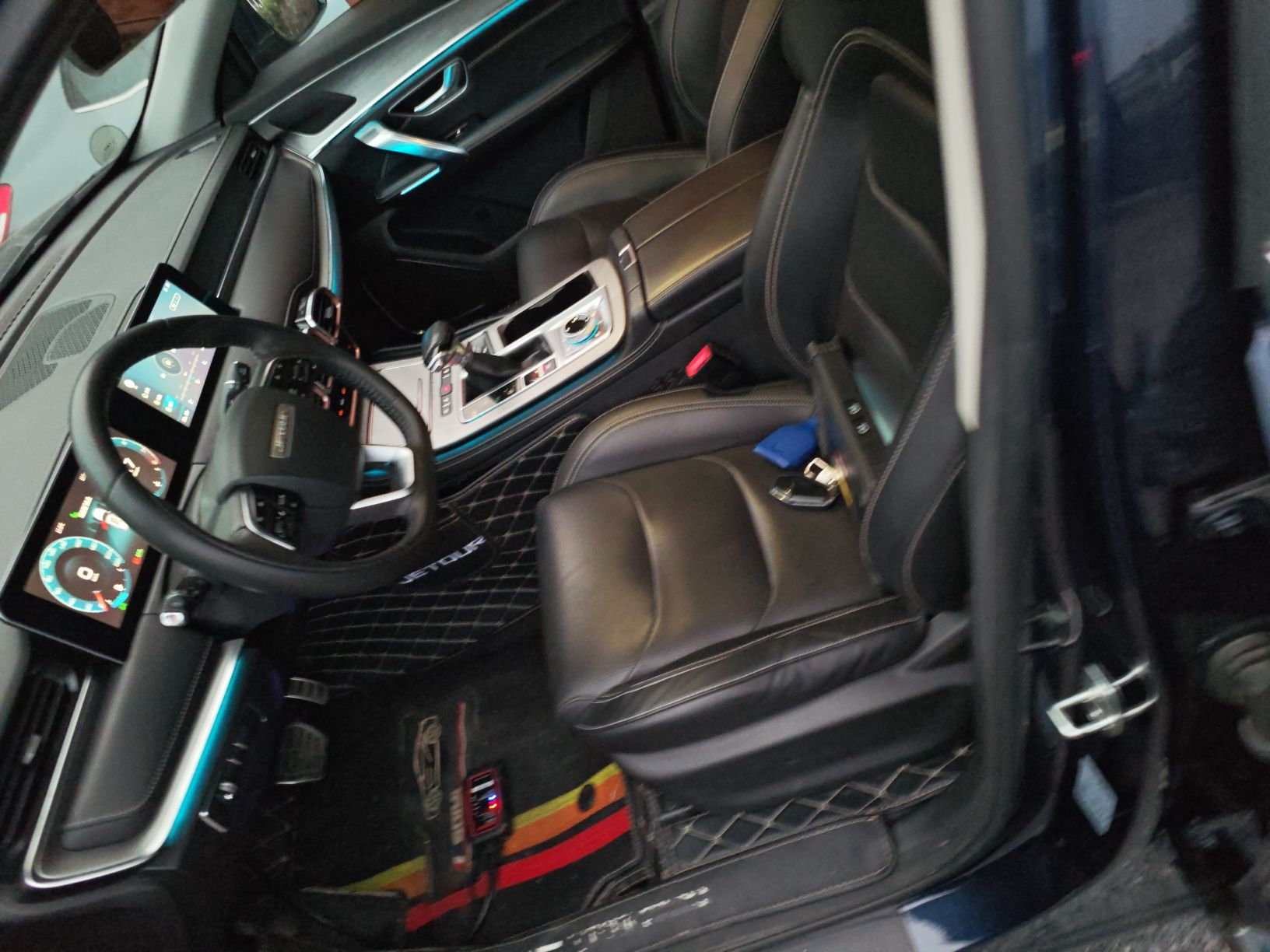 المقاعد الأمامية داخل السيارة