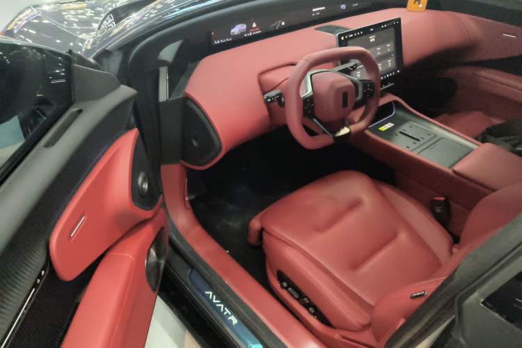 Used Avatr 12 2025 Year Updated Ultra Extended-Range Version Driver Seat