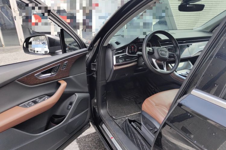 Used Audi Q7 2021 55 TFSI quattro S line Sport model Driver Seat