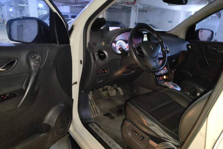 Used Renault Koleos 2013 2.5L 4x4 Comfort Edition Driver Seat