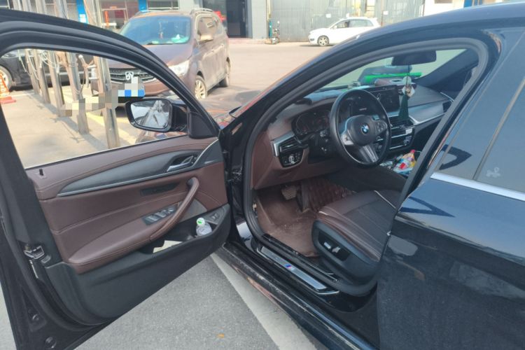 Used BMW 5 Series 2023 Restyled 530Li Leading Edition M Sport Package
