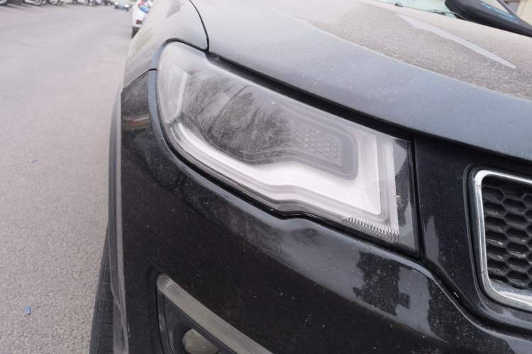 Used Jeep Compass 2017 200T Automatic Family Edition
