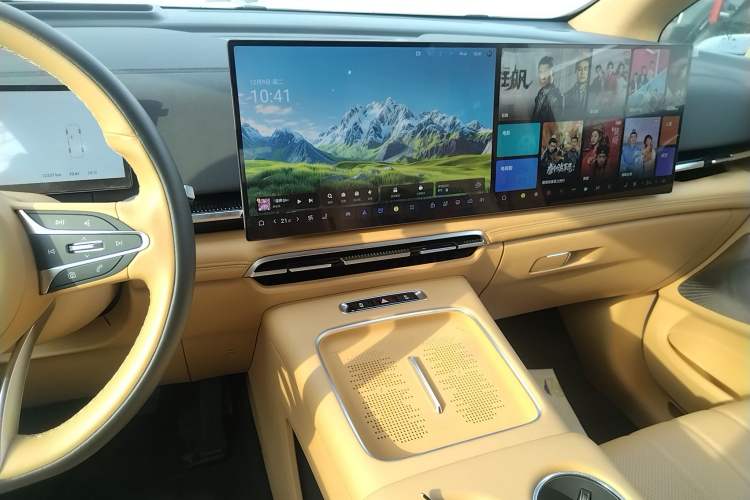 Used VOYAH Dream 2025 PHEV Four-Wheel-Drive Flagship Kunpeng Edition