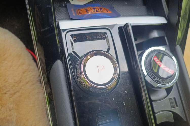 Used Haval H6 2024 1.5T Two-Wheel-Drive Classic Edition Gear Lever