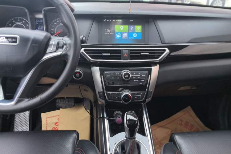 Used Zotye Domy X5 2017 Upgraded Model 1.5T CVT ZhiXian Edition