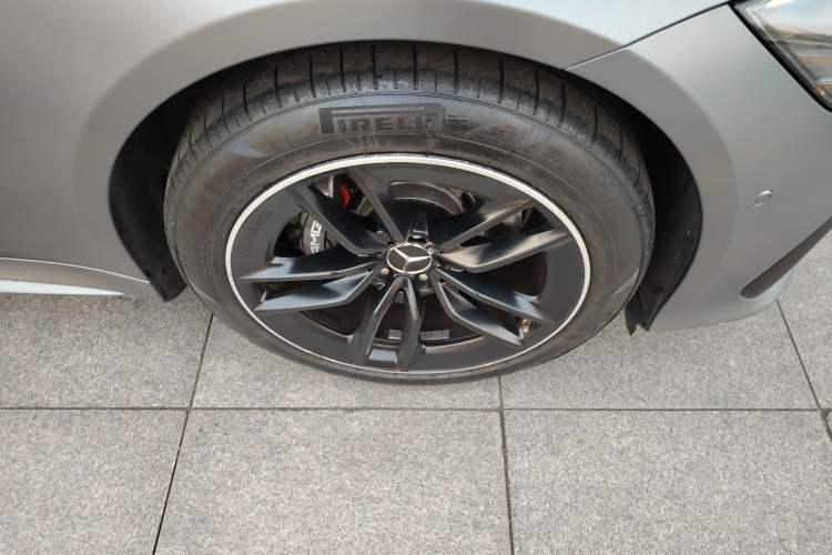 Used Mercedes-Benz AMG GT 2019 AMG GT 53 4MATIC+ Four-Door Coupe Right Front Wheel Hub