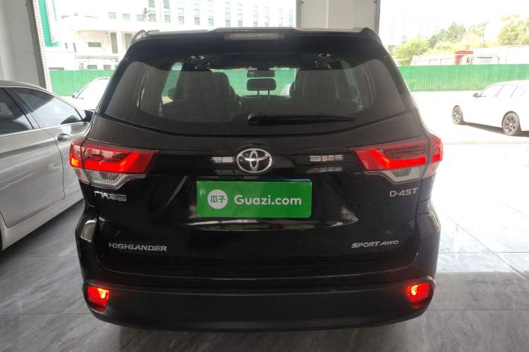 Used Toyota Highlander 2018 2.0T Four-Wheel Drive Luxury Version 7 Seats China VI Standard
