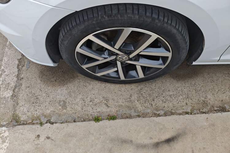 Used Volkswagen Golf 2020 200TSI DSG Comfortable and Ambitious Edition Left Front Wheel Hub