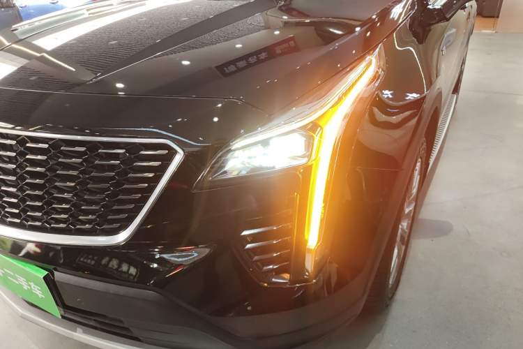 Used Cadillac XT4 2021 28T Two-Wheel Drive Luxury Version

