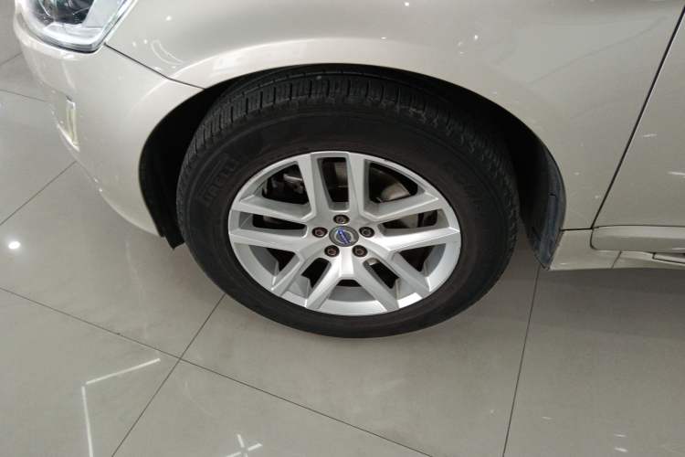 Used Volvo XC60 2017 T5 AWD Smart Upgrade Model