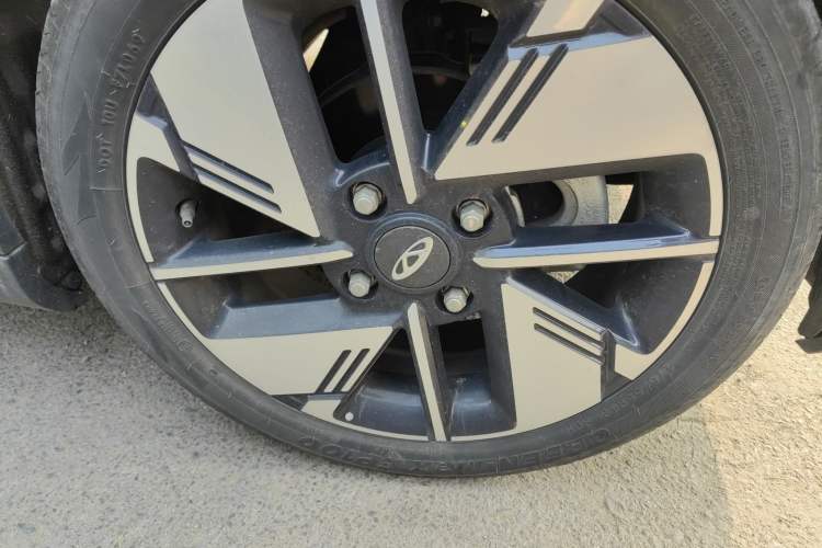 Used Chery New Energy Boundless Pro 2022 301km LingShou Edition Lithium Iron Phosphate