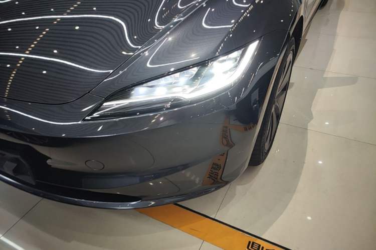 Used Tesla Model 3 2025 Rear-Wheel-Drive Version
