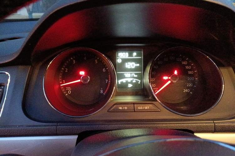 Used Volkswagen Lavida 2017 1.6L Automatic Comfort Edition
