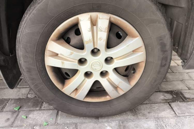 Used FORTHING Lingzhi 2016 M3L 1.6L 7-Seater Comfort Model
