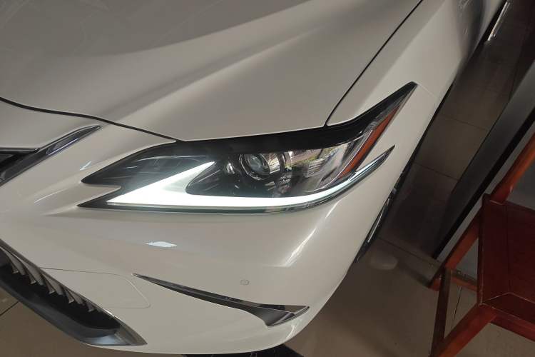 Used Lexus ES 2020 200 Excellence Edition
