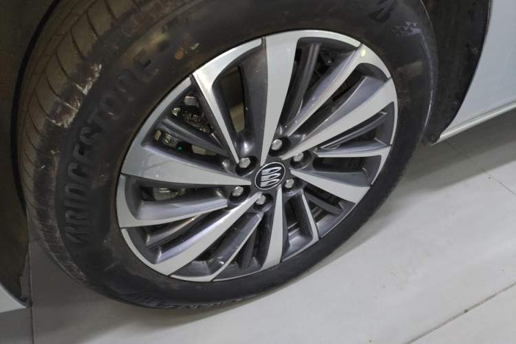 Used Buick GL8 New Energy 2026 Model Lu Zun Prestige Edition
