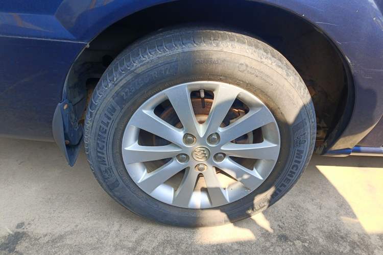 Used Buick GL8 2014 2.4L Classic Edition