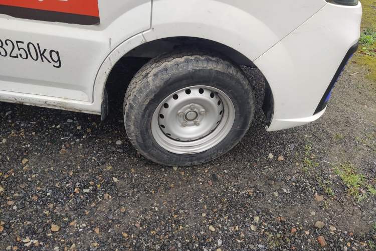 Used Foton Skyworth EV6  Right Front Wheel Hub